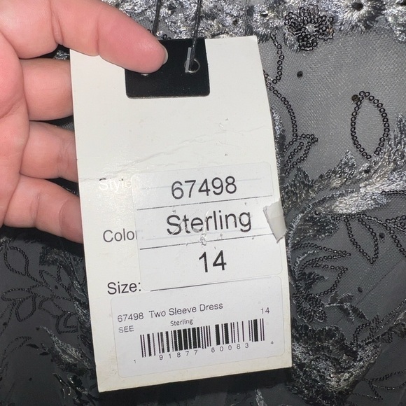 Mac Duggal 67498 NWT FLORAL EMBROIDERED ILLUSION LONG SLEEVE GOWN - Picture 7 of 10